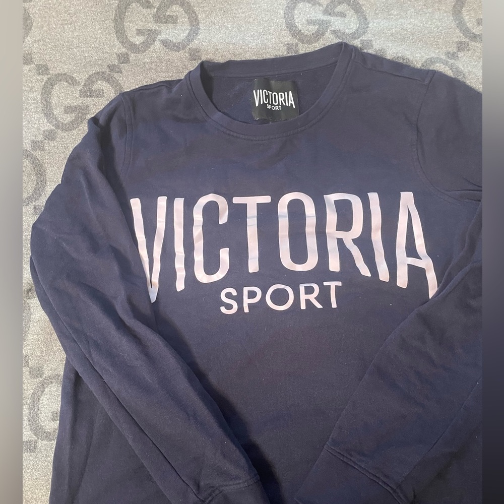 VS Sweatshirt.